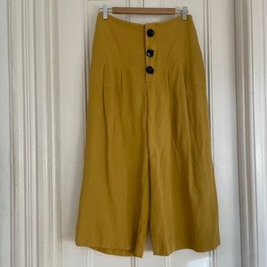 Yellow Culottes - ZARA - Women’s size M - cotton blend